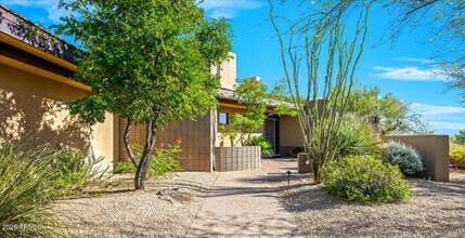 10507 E Fernwood Ln in Scottsdale, AZ - Building Photo - Building Photo