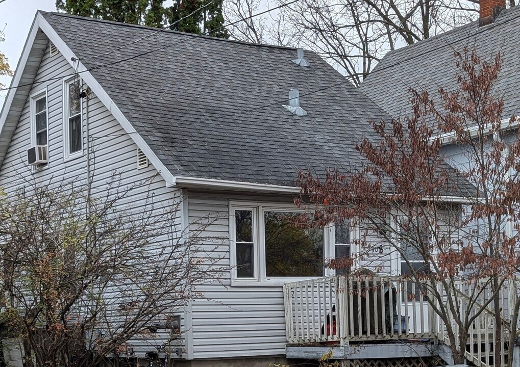 108 Talmadge St in Madison, WI - Building Photo