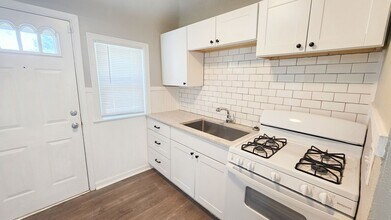 3605 SW 9th St in Des Moines, IA - Foto de edificio - Building Photo