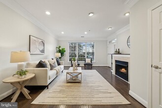 133 Chevy Chase St in Gaithersburg, MD - Building Photo - Building Photo