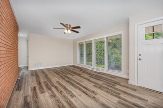 3900 Sedgegrove Rd in Greensboro, NC - Building Photo - Building Photo