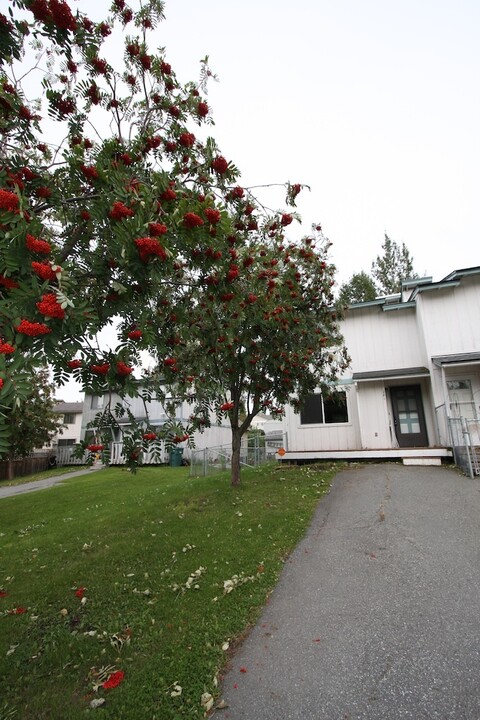 281 Skyhaven Cir in Anchorage, AK - Building Photo