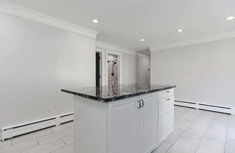 237 Trenton St, Unit A in Boston, MA - Building Photo - Building Photo