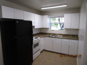 715 Essex Rd in Daytona Beach, FL - Building Photo - Building Photo