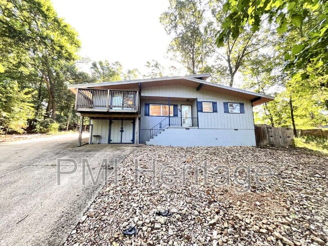property at 44 Billingsley Dr