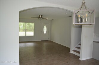 7061 Civic Club Dr in Jacksonville, FL - Building Photo - Building Photo