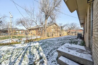 2501 Ashley Dr in The Village, OK - Building Photo - Building Photo
