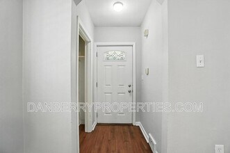 822 Searles Rd in Toledo, OH - Building Photo - Building Photo