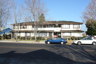 1327 Monroe St in Santa Clara, CA - Building Photo - Building Photo