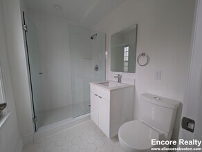 1200 Massachusetts Ave in Cambridge, MA - Building Photo - Building Photo