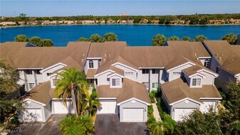2611 Citrus Lake Dr in Naples, FL - Building Photo