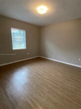 8005 SW 63rd Pl in Miami, FL - Building Photo - Building Photo