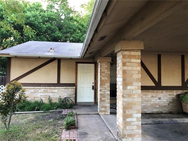 6910 S 1st St in Austin, TX - Building Photo - Building Photo
