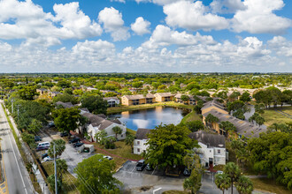 Circle's Edge in Lauderhill, FL - Foto de edificio - Building Photo