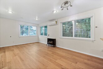 9219 38th Ave. S in Seattle, WA - Building Photo - Building Photo