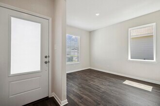 10442 Red Cardinal Dr in Cleveland, TX - Building Photo - Building Photo