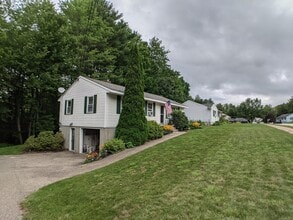 22 Emerald Dr in Laconia, NH - Building Photo - Building Photo