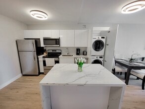 Aliro in North Miami, FL - Building Photo - Building Photo