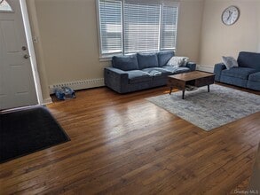 21 Hillside Ave in Woodbourne, NY - Building Photo - Building Photo