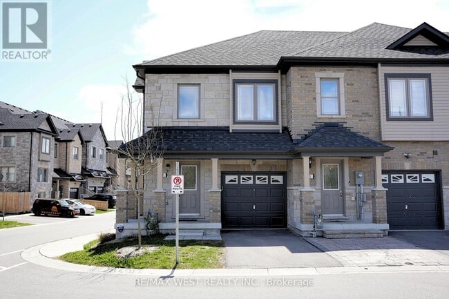 property at 37 Cygnus Cres