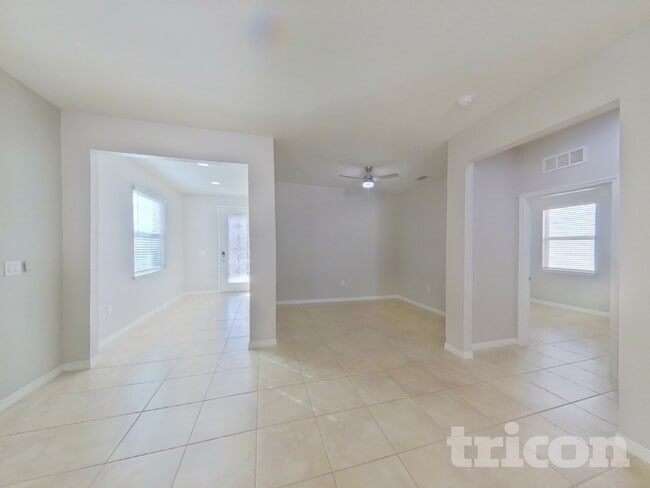 2743 Red Horse Dr in Kissimmee, FL - Building Photo - Building Photo