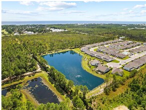 100 Pine Lake Dr in Santa Rosa Beach, FL - Foto de edificio - Building Photo