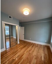 75 Pearl St, Unit 2 in Somerville, MA - Foto de edificio - Building Photo