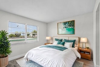 Paradise Palms Portfolio LLC in Ft. Myers, FL - Foto de edificio - Building Photo