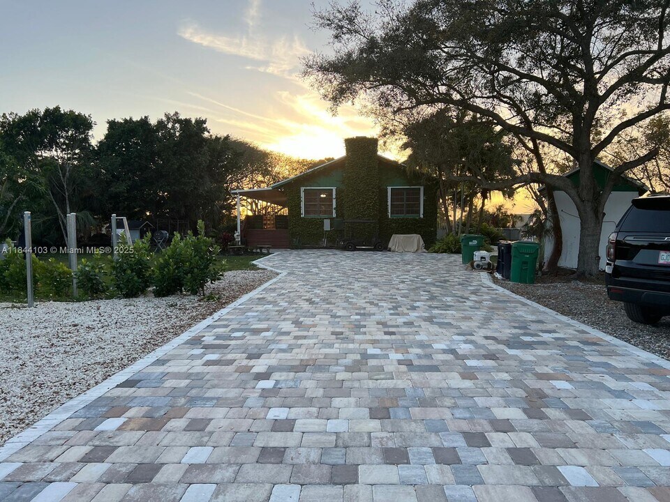 28440 SW 192nd Ave in Homestead, FL - Building Photo