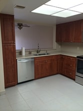 1030 US-1 in North Palm Beach, FL - Foto de edificio - Building Photo