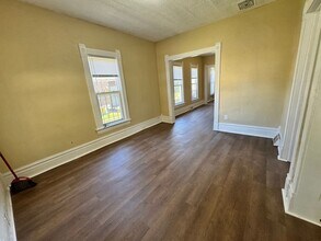 621 Woodland Ave in Toledo, OH - Building Photo - Building Photo