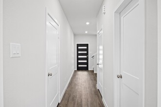 7831 Alset Dr in Magnolia, TX - Foto de edificio - Building Photo
