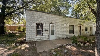 407 N Clayton Ave in Wichita, KS - Building Photo