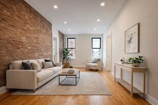 50 Horatio St in New York, NY - Building Photo