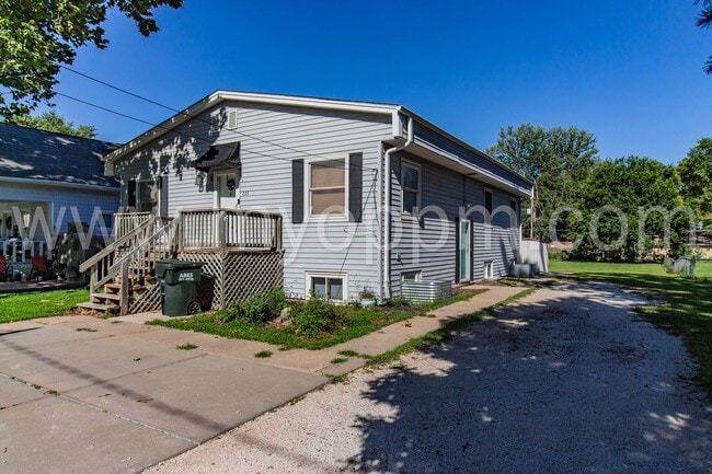 220 Bryan St in Gretna, NE - Building Photo - Building Photo