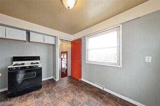 12214 Woodward Blvd in Garfield Heights, OH - Building Photo - Building Photo