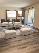 120 Hibiscus Woods Ct in Deltona, FL - Foto de edificio - Building Photo