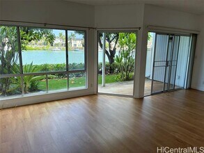 7007 Hawaii Kai Dr in Honolulu, HI - Foto de edificio - Building Photo
