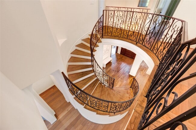 property at 1403 Wakefield Dr