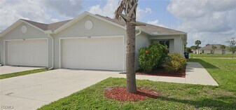 9124 Aegean Cir in Lehigh Acres, FL - Building Photo
