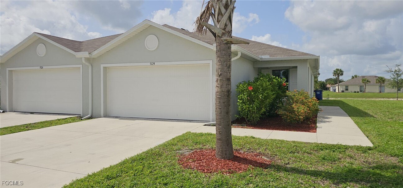 9124 Aegean Cir in Lehigh Acres, FL - Building Photo