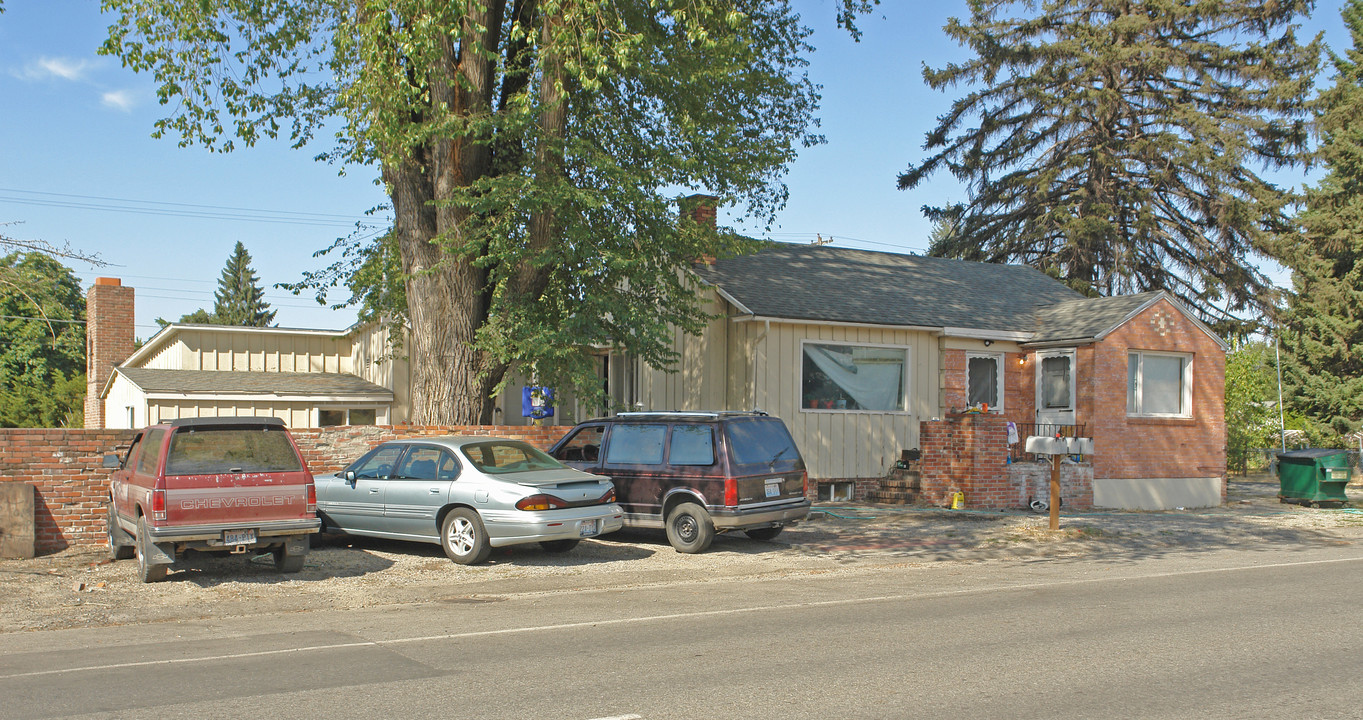 4323 E 3rd Ave in Spokane, WA - Foto de edificio