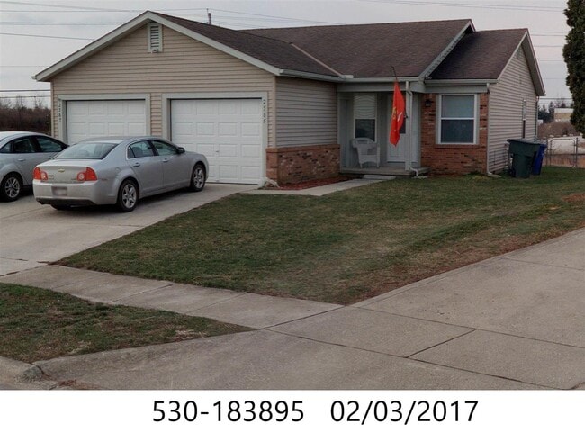 2585-2587 Four Seasons Dr, Unit 2585