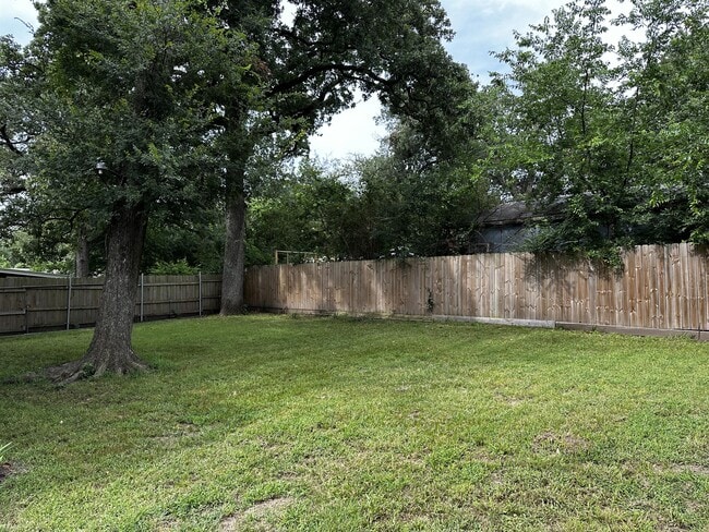 906 Kingston Rd in Greenville, TX - Building Photo - Building Photo