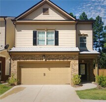 256 Staley Dr in Tucker, GA - Building Photo