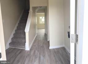 1998 Cambridge Dr in Crofton, MD - Building Photo