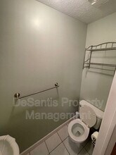 925 Elm Ct in Oakdale, PA - Building Photo - Building Photo