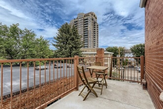 2805 E 16th Ave in Denver, CO - Foto de edificio - Building Photo