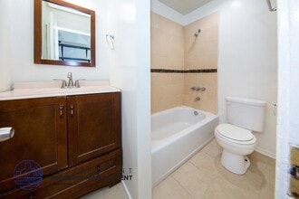 463 Hartford Ave, Unit 108 in Los Angeles, CA - Building Photo - Building Photo