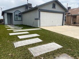 3720 Tierra Alamo Dr in El Paso, TX - Building Photo